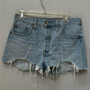 Levi’s 501 Jean Shorts in Size 29